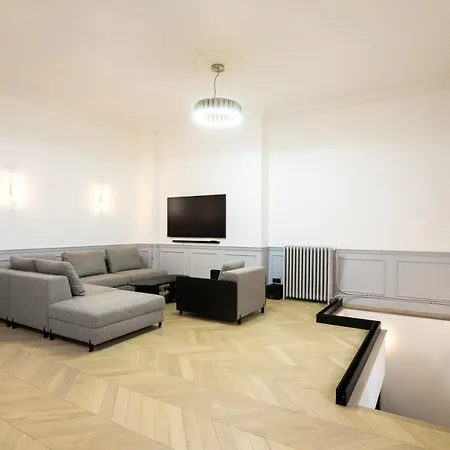 Appartamento Neuf Et Luxueux Climatise A 17