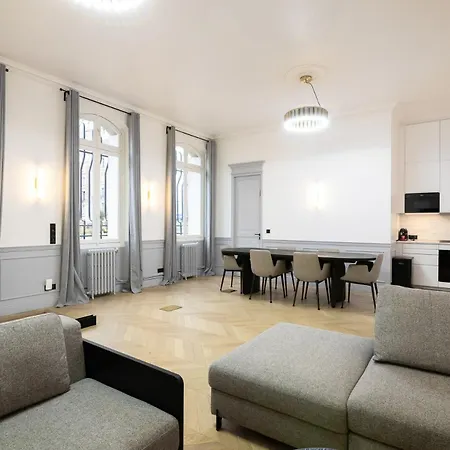 Appartamento Neuf Et Luxueux Climatise A 17 Parigi